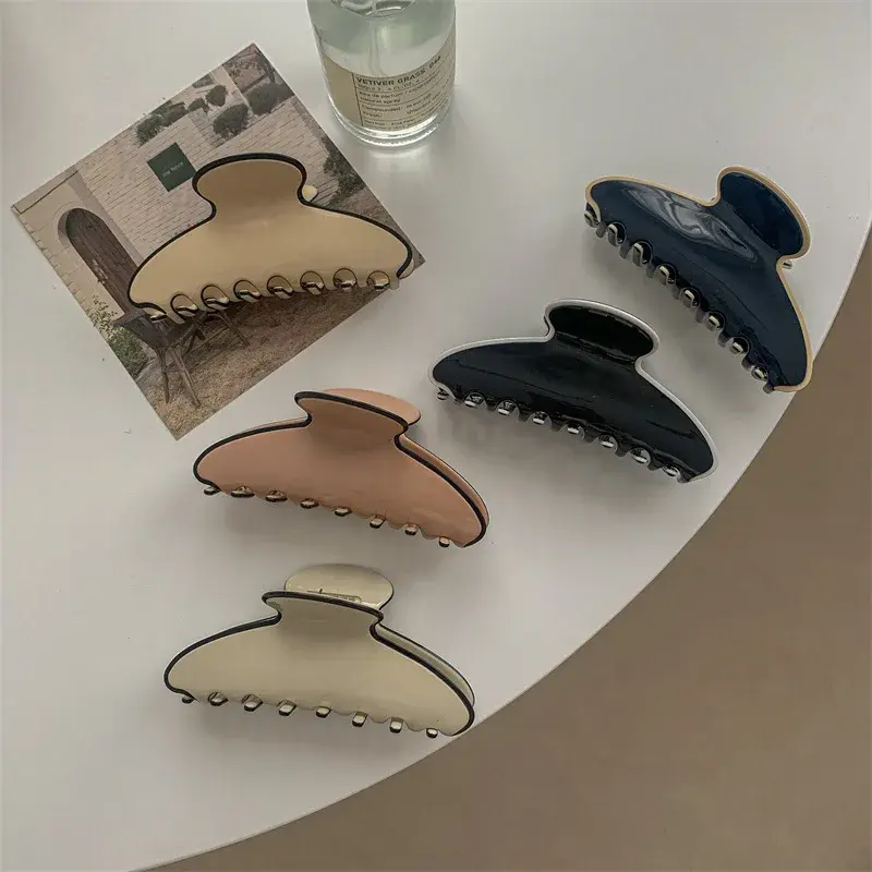 Elegant Black White Acetate Hair Claw Double Layered Shark Tail Clip Stylish Professional Salon Hair Division Fixing Hair Clip