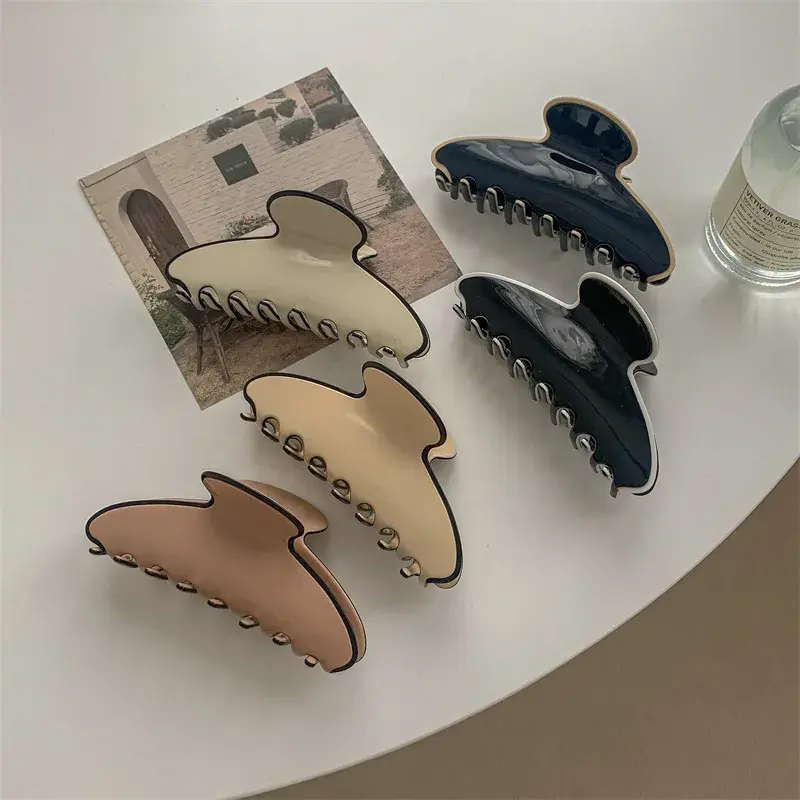Elegant Black White Acetate Hair Claw Double Layered Shark Tail Clip Stylish Professional Salon Hair Division Fixing Hair Clip