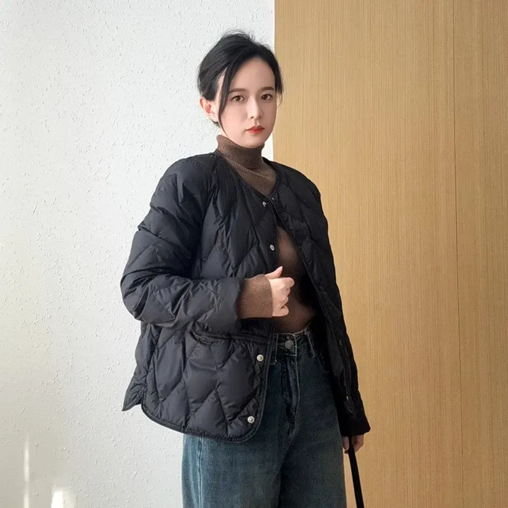 Down Jacket Women New Autumn Winter Ultralight Short 90% White Duck Down Coat Solid Color O-Neck Warmth Button Up Puffer Down