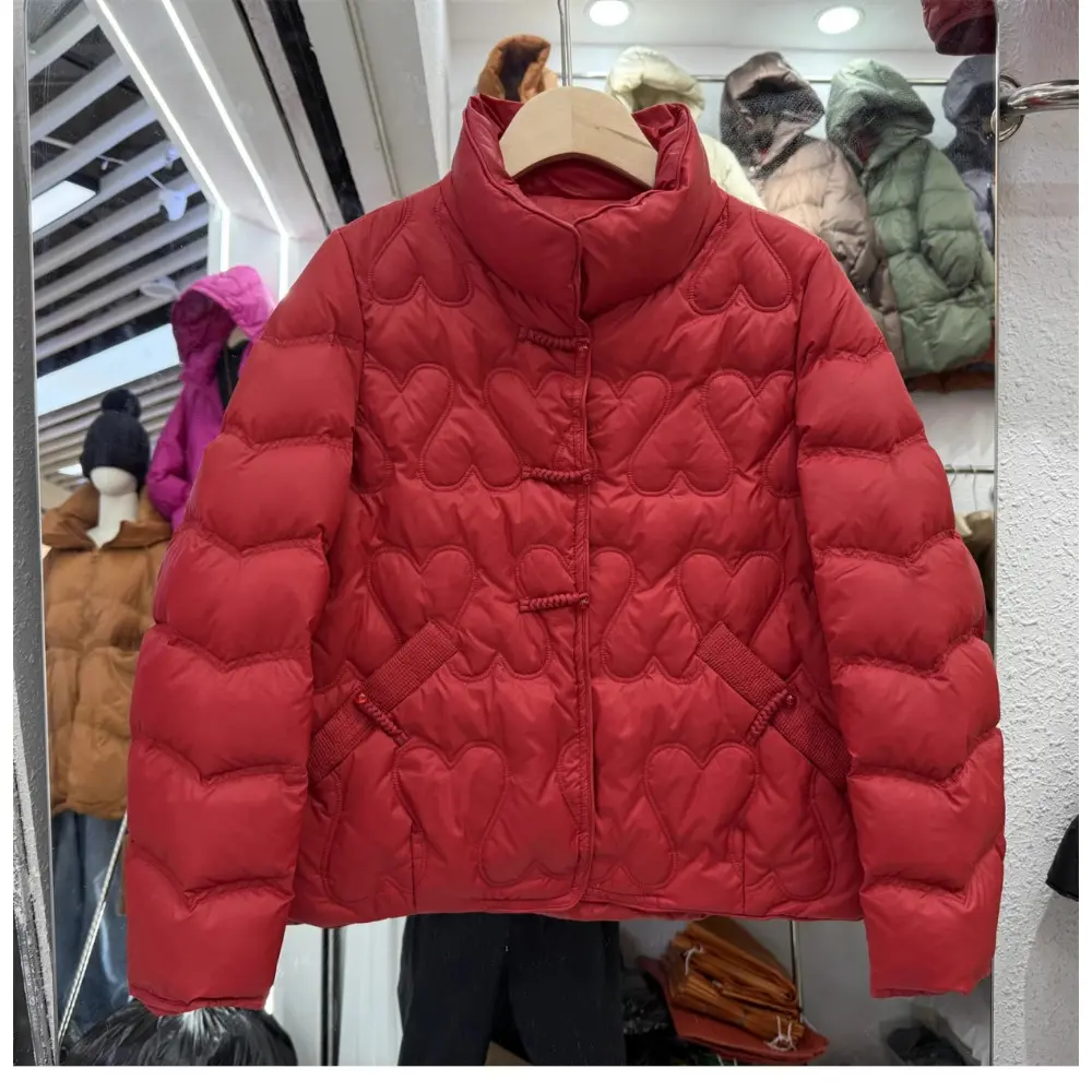 Down Jacket Women 2025 New Autumn Winter Stand Up Collar Fluffy Short Puffer Jacket Wave Pattern Loose 90% White Duck Down Coat
