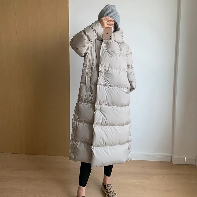 Oversized Women's Down Jacket Long Hooded Parkas 2023 New Fashion Lightweight Warm 90% White Duck Down Coats Winter Overcoat