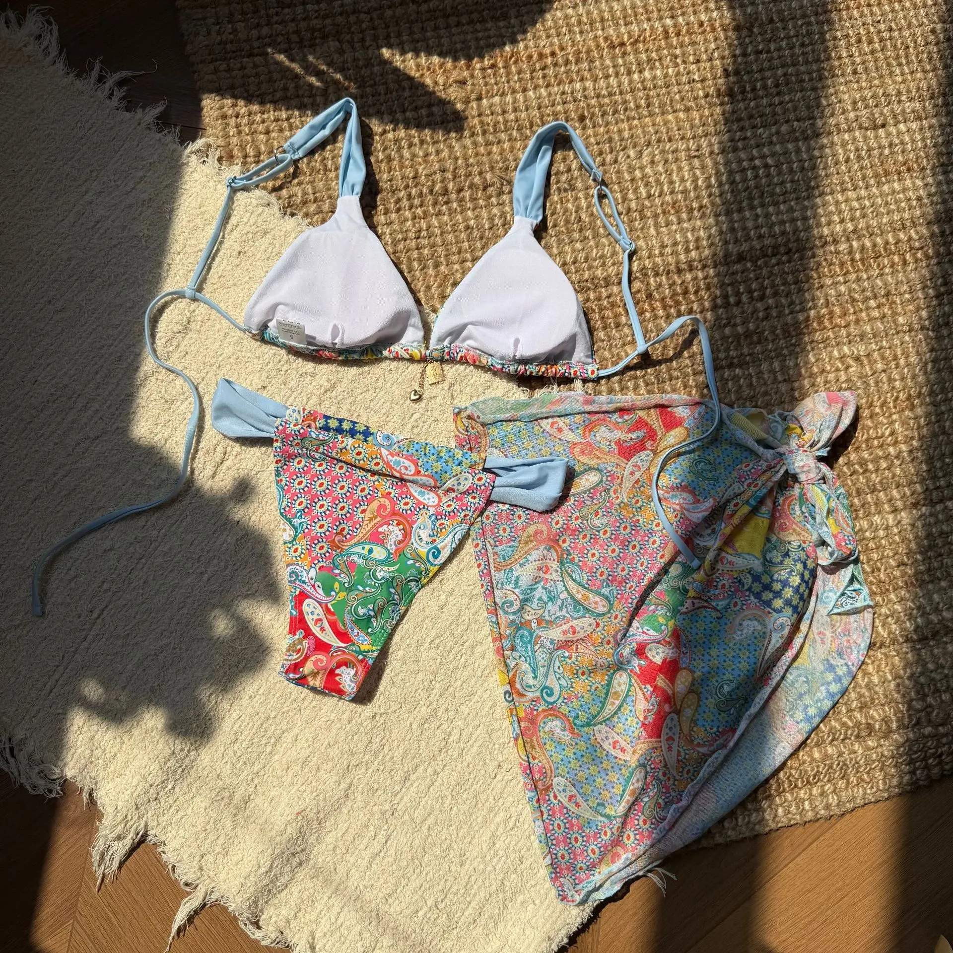 2025 new fashionable swimsuit women's split three-piece bikini beach swimsuit set