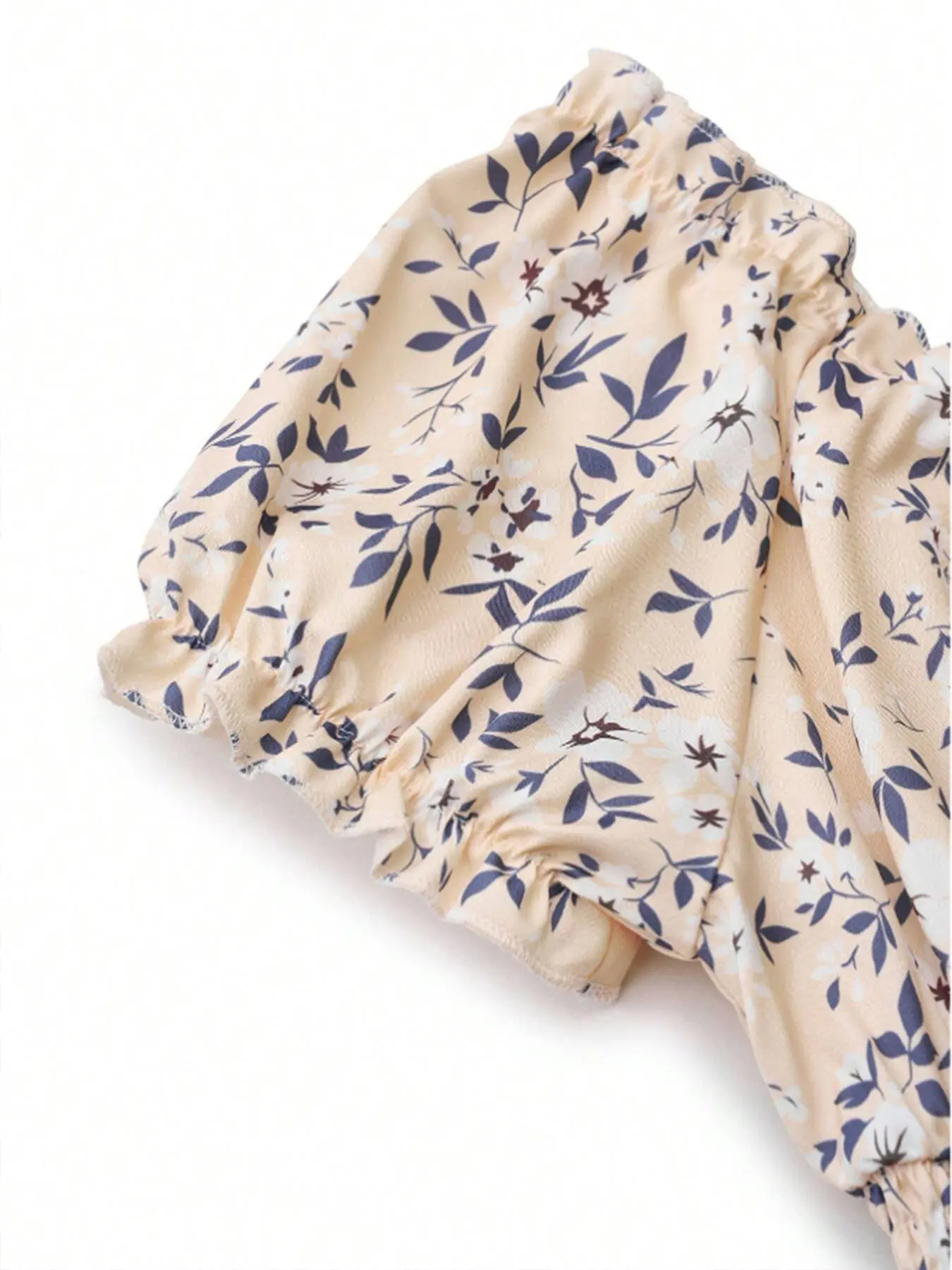 A new retro floral puffed-sleeve French dress from Europe and America, a bestseller in foreign trade