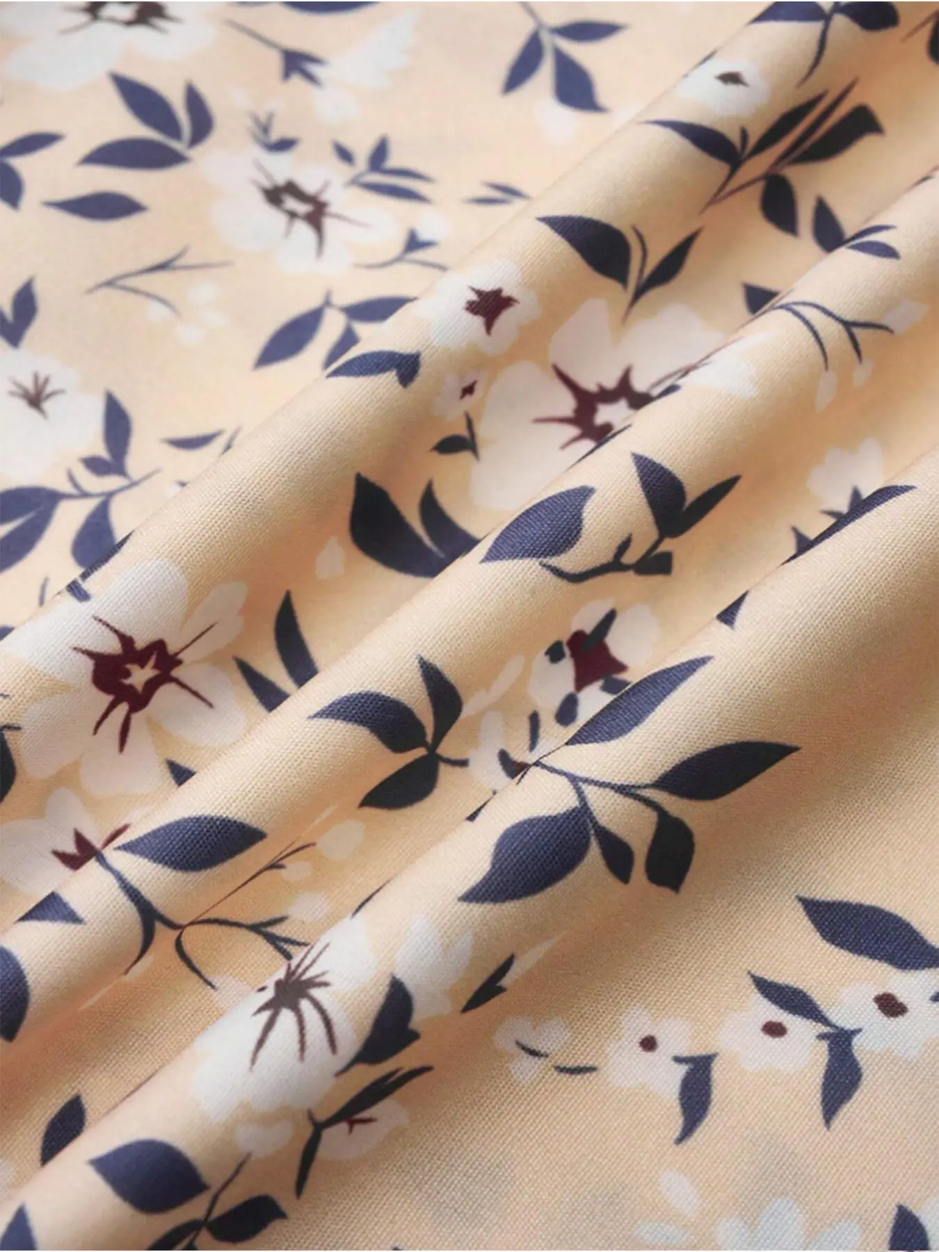 A new retro floral puffed-sleeve French dress from Europe and America, a bestseller in foreign trade