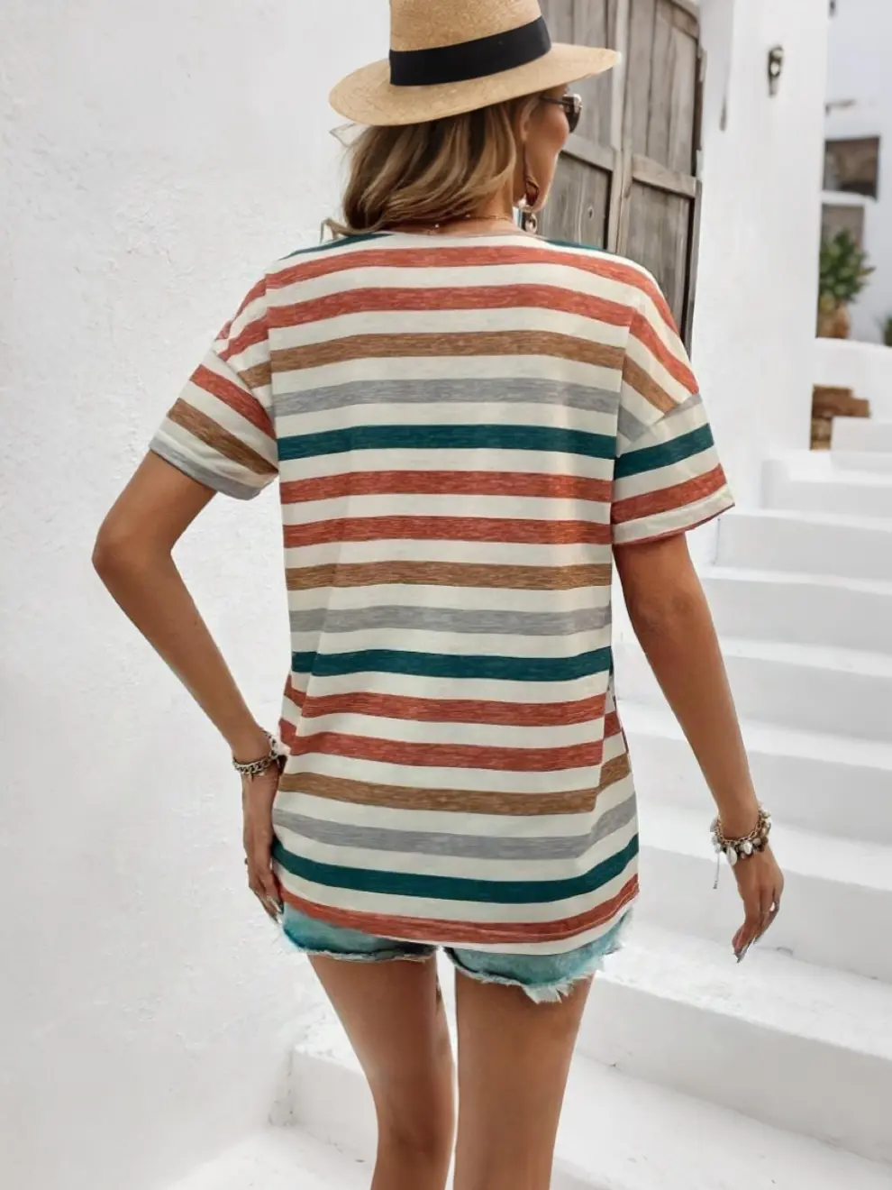 Striped contrasting V-neck t-shirt women's casual and versatile top women's fashion versatile