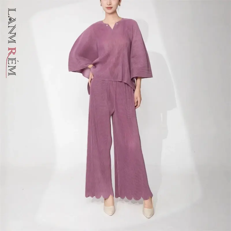 LANMREM Chic New Fashion Pleated Women's Two Pieces Set High-end V Collar Bawting Sleeve Loose Top And Wide Flared Pants 2DB4144