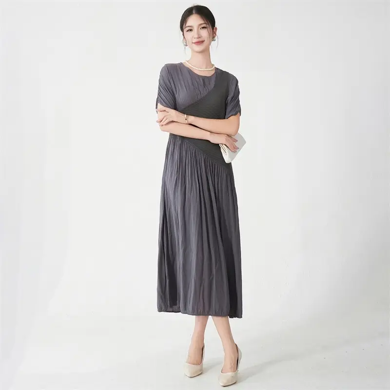 LANMREM Women's Summer Elastic Slimming Pleated Dress High-End 2025 New Irregular Patchwork Design Short Sleeve Clothing 2DB4262