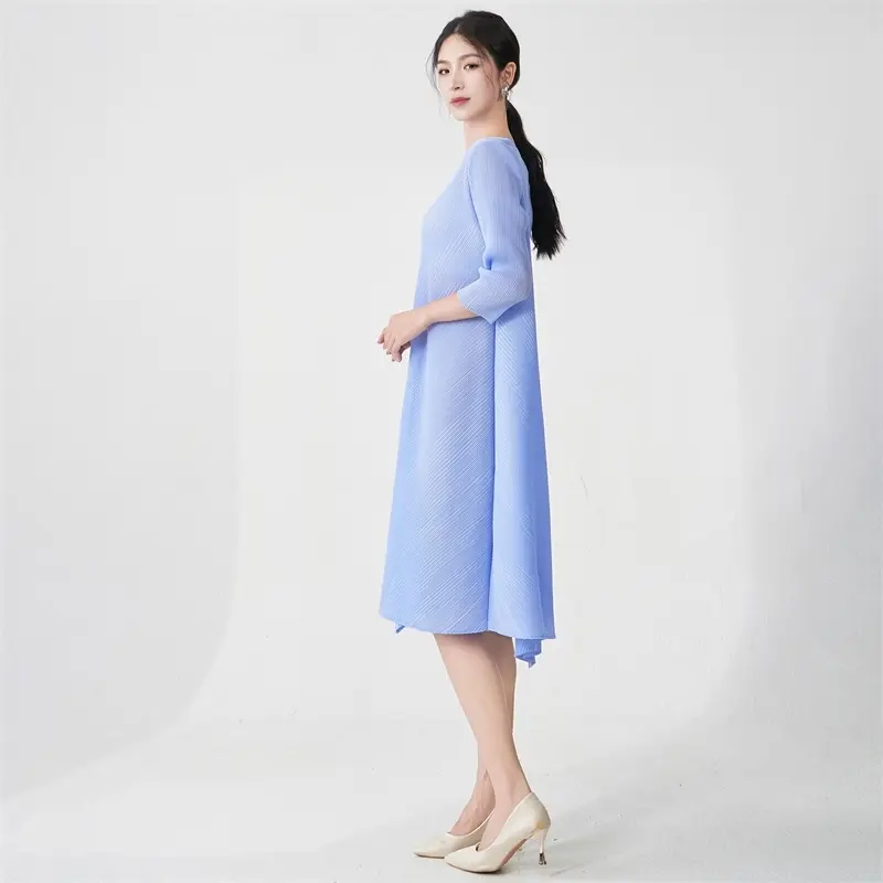 LANMREM Women's Pleated Dress Summer Simple Solid Color Round Neck Elastic Loose Three Quarter Sleeve Mid-Length Dresses 2DB4263