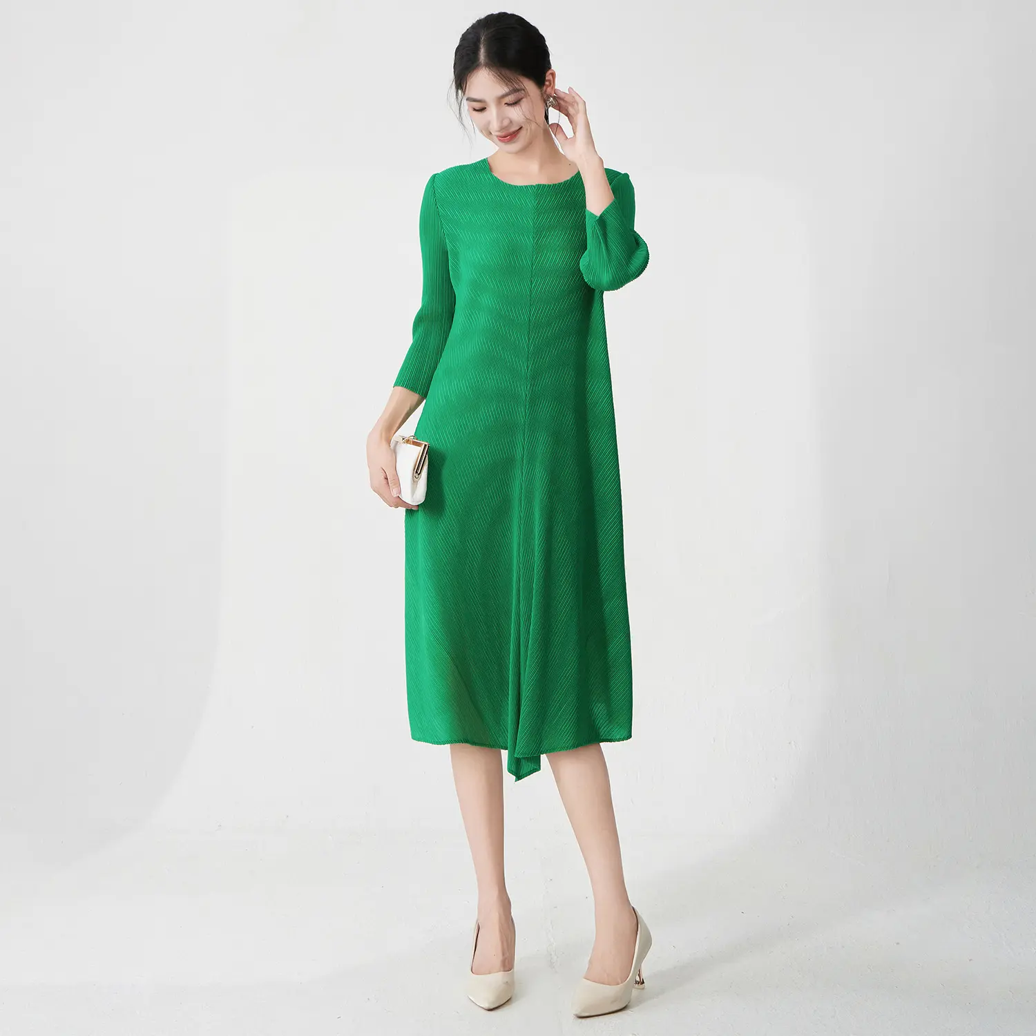 LANMREM Women's Pleated Dress Summer Simple Solid Color Round Neck Elastic Loose Three Quarter Sleeve Mid-Length Dresses 2DB4263