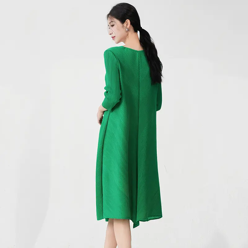 LANMREM Women's Pleated Dress Summer Simple Solid Color Round Neck Elastic Loose Three Quarter Sleeve Mid-Length Dresses 2DB4263