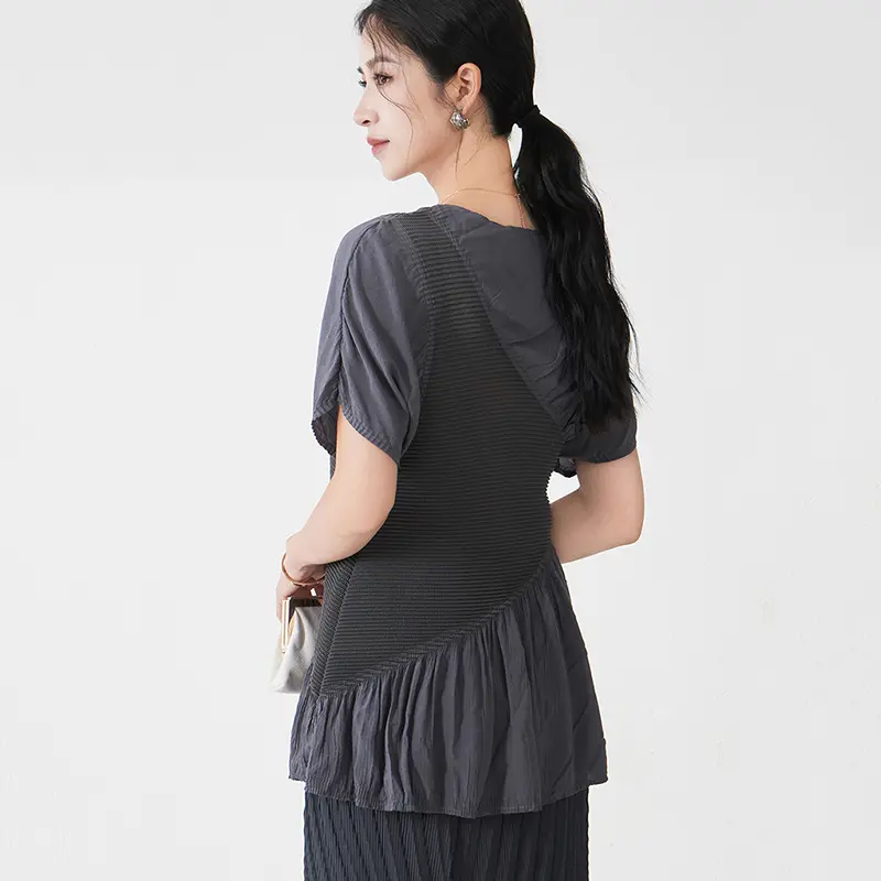 LANMREM Niche Chic Elastic Slim Waist Pleated Women's T-shirt 2025 New Design Short Sleeve Round Collar Grey Pullover Top DB4261