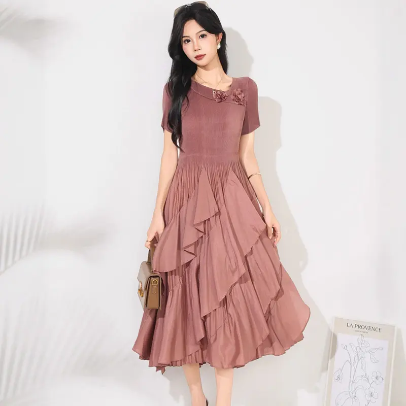 LANMREM Summer Women's Pleated Ruffle Dress High-End Elastic Slimming Patchwork Design Round Neck Short Sleeve Clothing 20252155