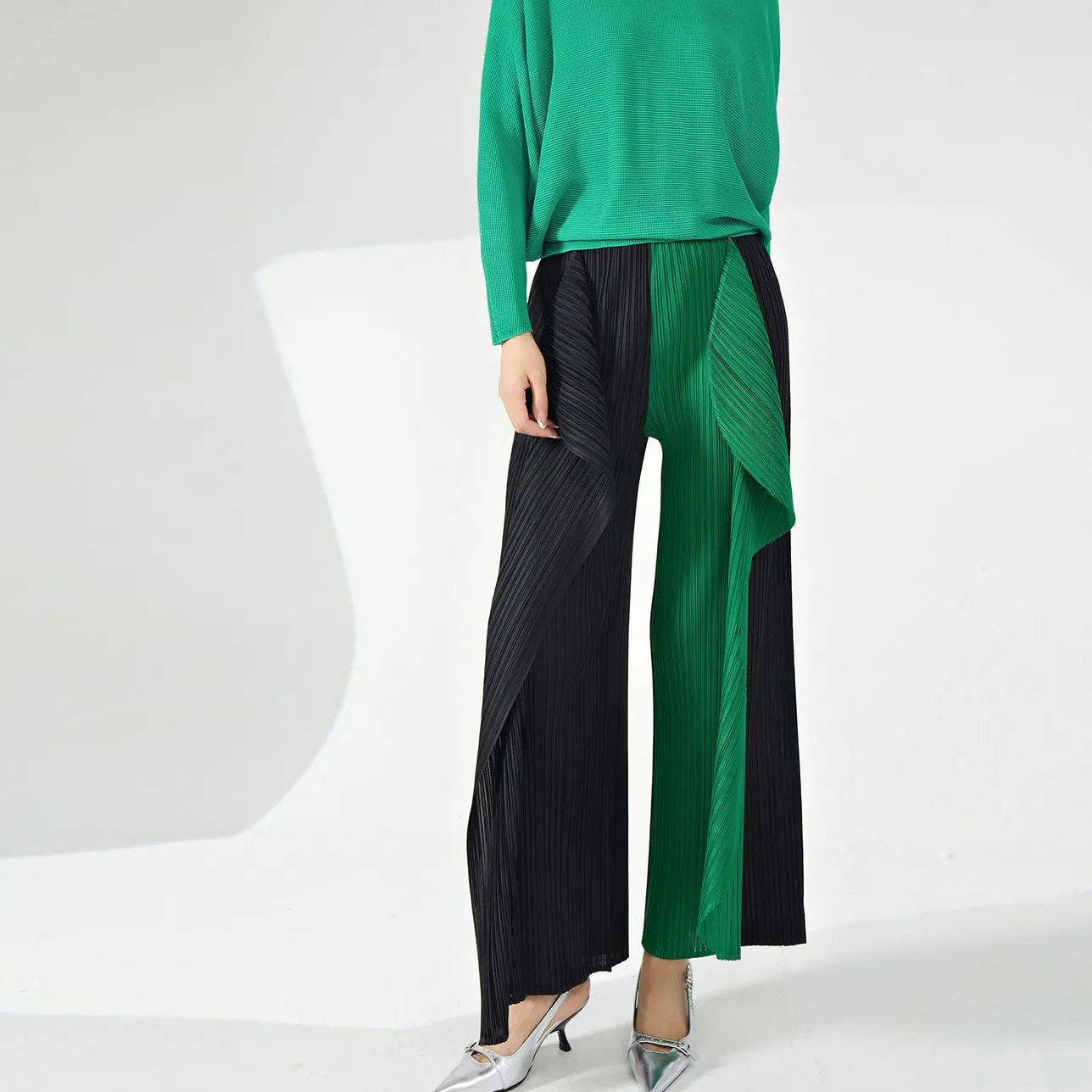 LANMREM Color-block Spliced Pleated Women's Trousers Irregular Design Wide-Leg Pants Chic Thin Elastic Waist Loose Pants 2DB4180