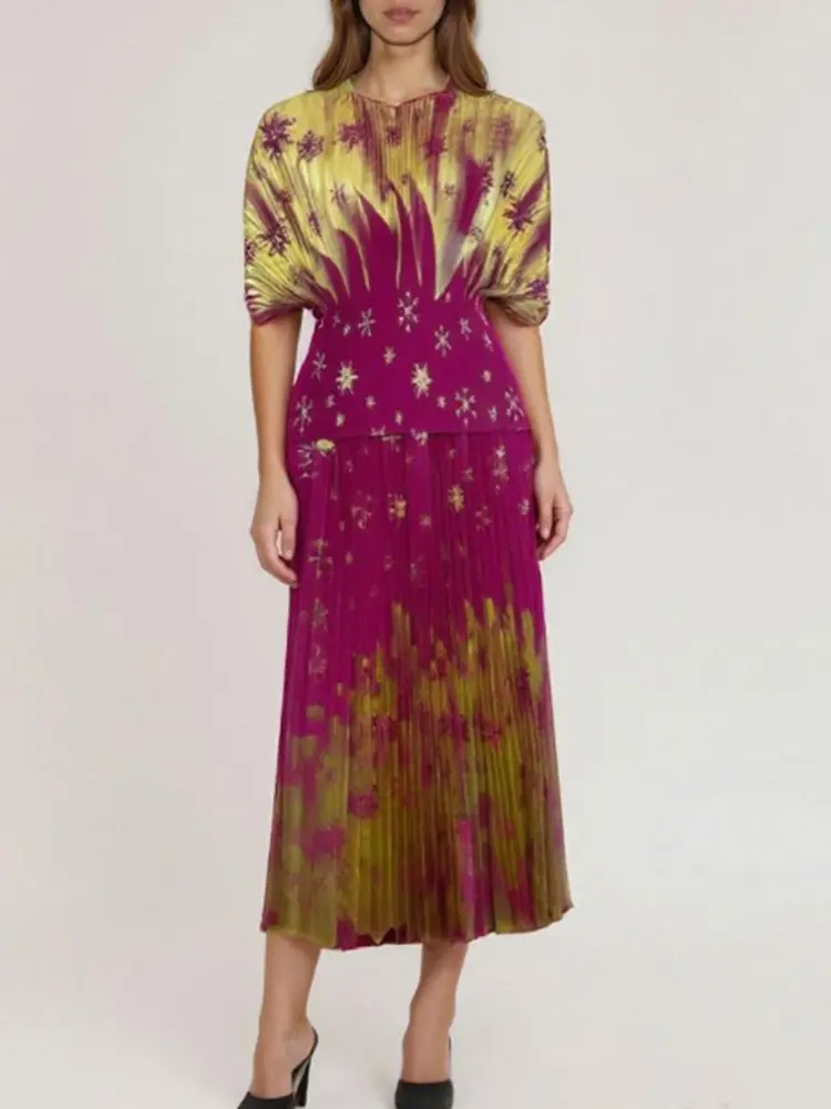 LANMREM Trendy Gold Foil Printing Design Pleated Women's Two Pieces Set Short Sleeve V Collar Top + Elastic Waist Skirt 2DB3477