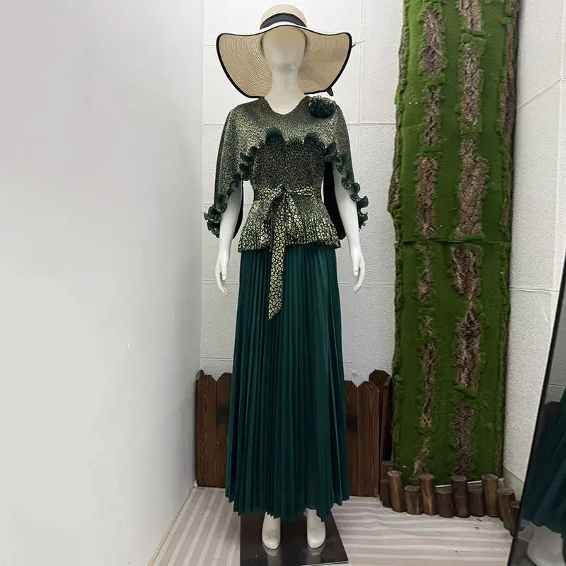 LANMREM Gold Foil Printing Design Women's Pleated Two Pieces Set Bawting Sleeve Ruched Spliced Tie Top And Elastic Skirt 2DB4149