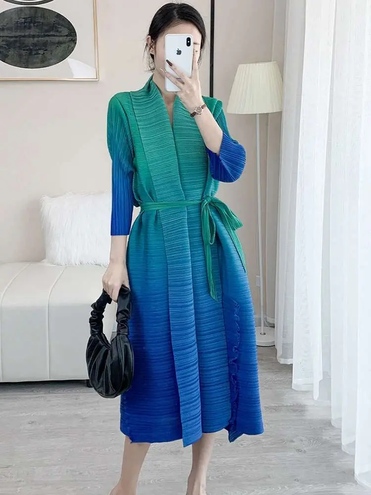 LANMREM Contrast Color Pleated Dress For Women Open Stitch Belt Midi Elegant Dresses Ladies Party Clothing 2025 Spring 2R7326