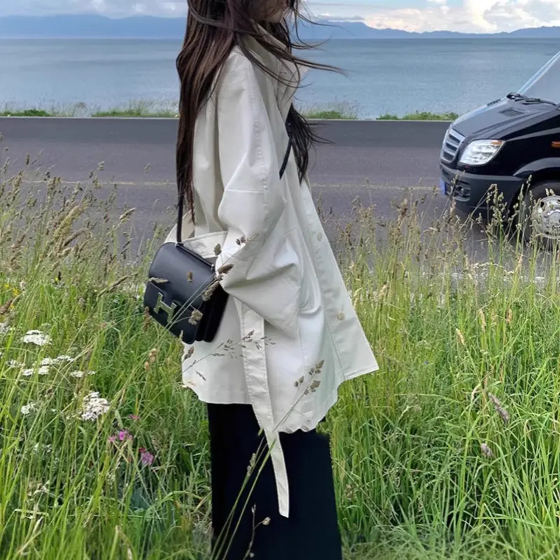 LANMREM Stand Collar Beige Trench Coat For Women 2025 Autumn Mid-Length British Style Design Simple Fashionable Jacket 2DB4205