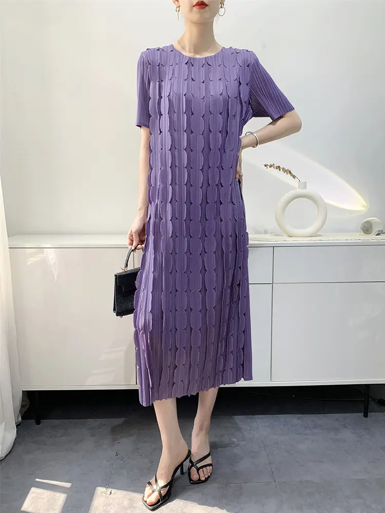 LANMREM Niche Summer Pleated Women's Dress 3D Decorative Patches Design O-neck Short Sleeve Mid-Length Dresses Chic New 2DB3607