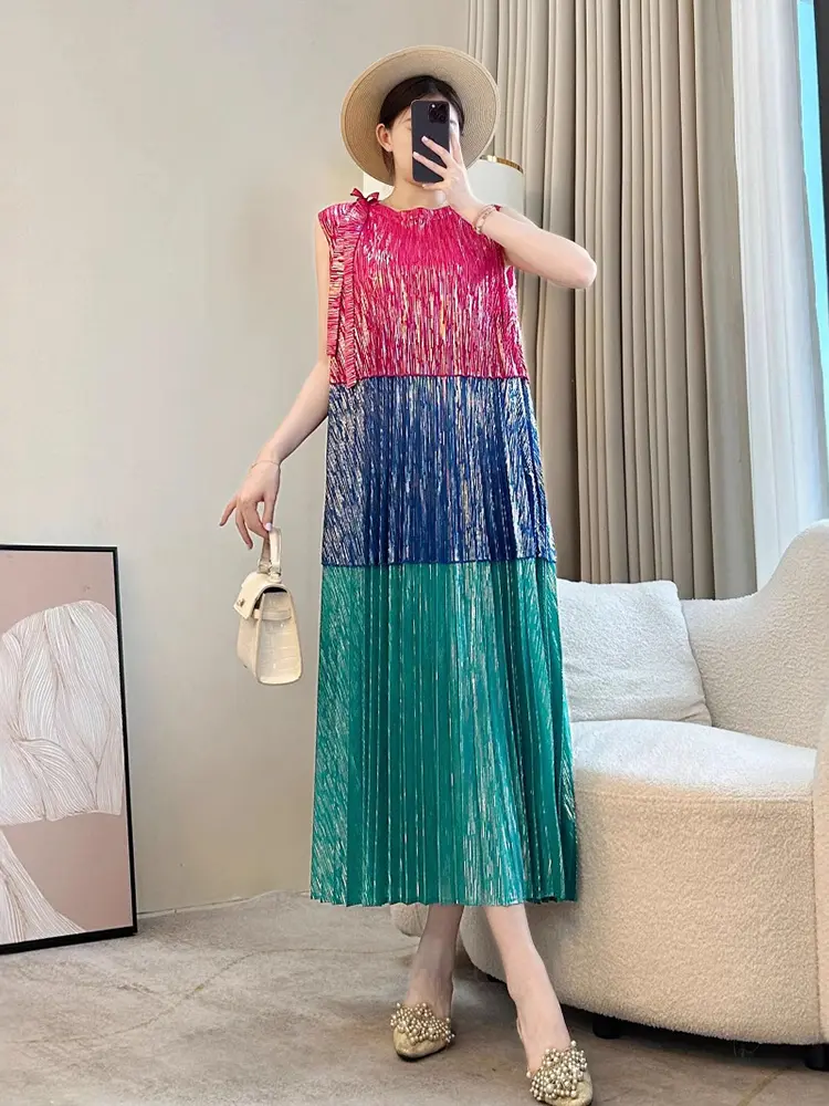 LANMREM Pleated Sleeveless Dress For Women Summer Fashion Loose Elegant Famale Tie Design Gold Foil Printing Dresses 2DB3540