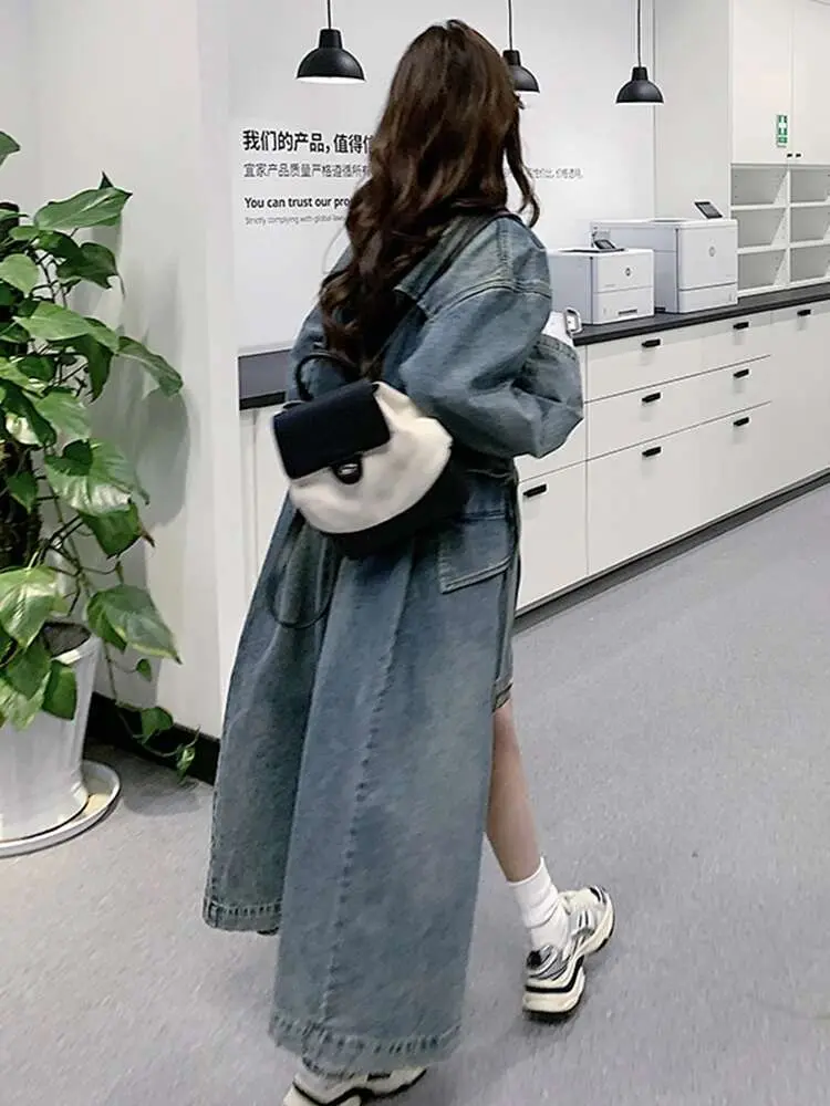LANMREM Streetwear Denim Long Trench Coat Women Lapel Patchwork Belt Gathered Waist Windbreaker Blue Vintage 2024 New 2AA5075