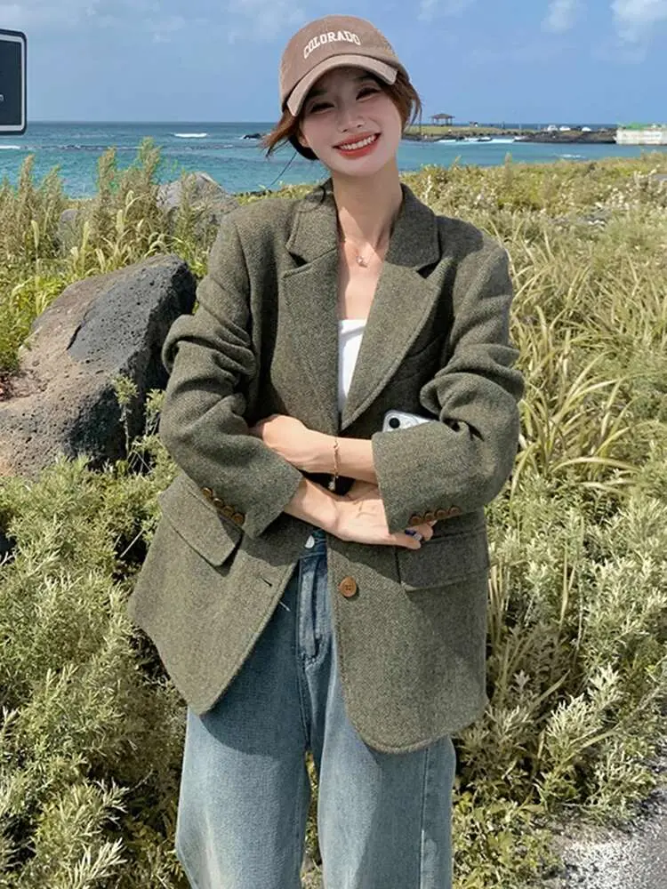 LANMREM Green Woolen Blazers For Women Noched Collar Single Breasted Long Sleeves Coat Office Lady Winter Clothing 2DB1390