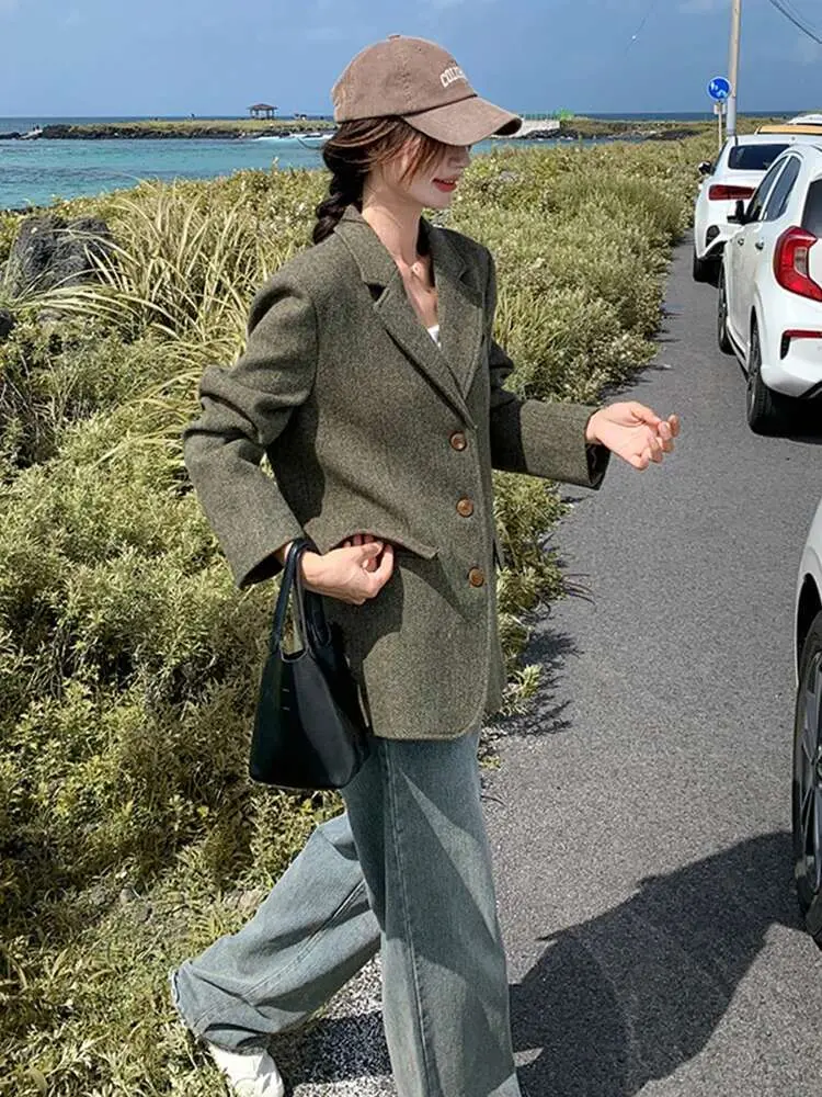 LANMREM Green Woolen Blazers For Women Noched Collar Single Breasted Long Sleeves Coat Office Lady Winter Clothing 2DB1390