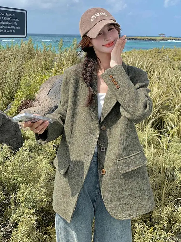 LANMREM Green Woolen Blazers For Women Noched Collar Single Breasted Long Sleeves Coat Office Lady Winter Clothing 2DB1390