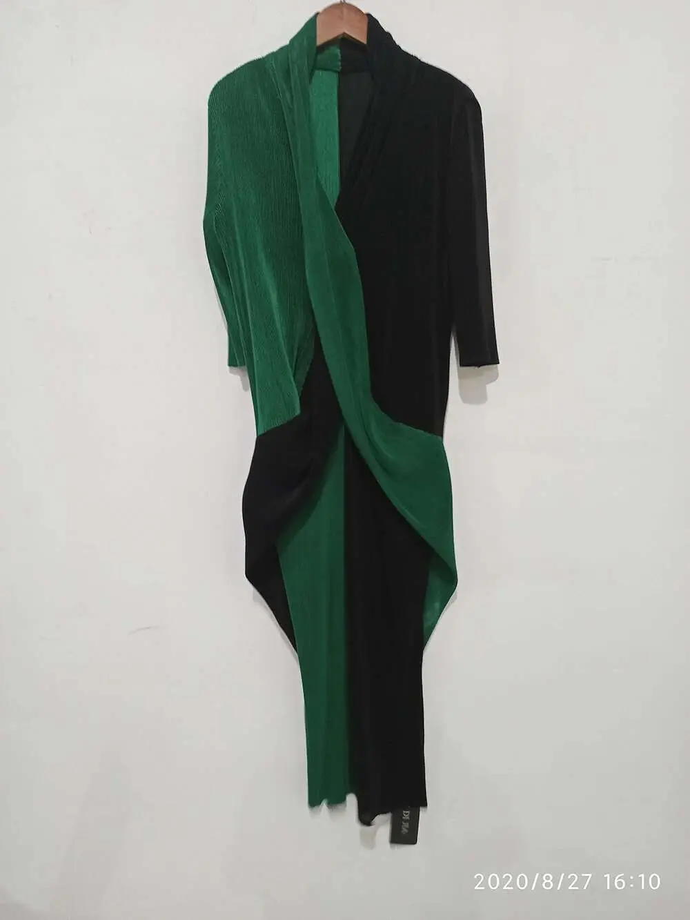 LANMREM 2025 casual a-line v-neck mid-calf three quarter sleeve Patchwork elegant cross stitching slimming pleated dress 2A221