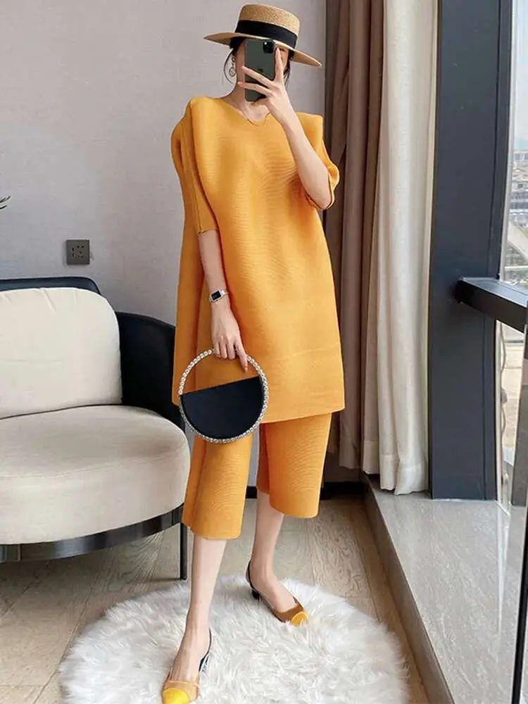 LANMREM Women Pleated Sets Half Sleeve O-neck Long Tops Solid Color Elastic Waist Calf-length Wide Leg Pants 2025 Summer 2I537