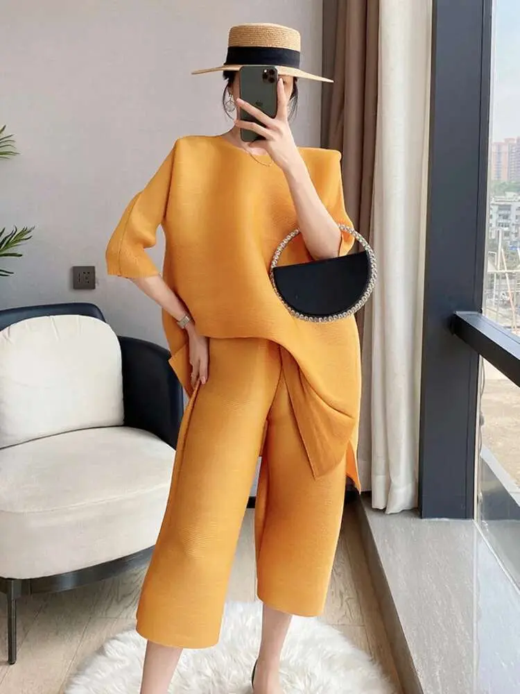 LANMREM Women Pleated Sets Half Sleeve O-neck Long Tops Solid Color Elastic Waist Calf-length Wide Leg Pants 2025 Summer 2I537