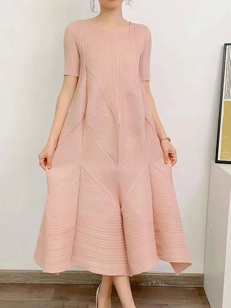 LANMREM Solid Pleated Dress For Women V-neck Short Sleeves A-line Ruffles Dresses Elegant Female Clothing 2024 Summer New 2YA656
