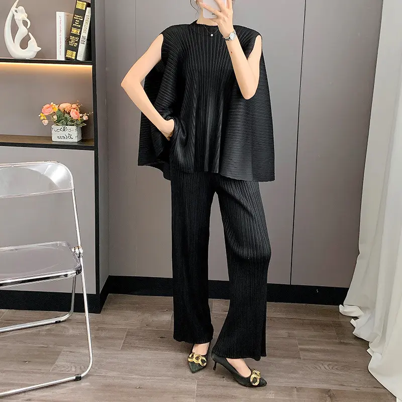LANMREM Pleated 2025 New Fashion Versatile Comfortable Casual High-end Quality Niche Design Two-piece Set For Women Chic 2DB3746