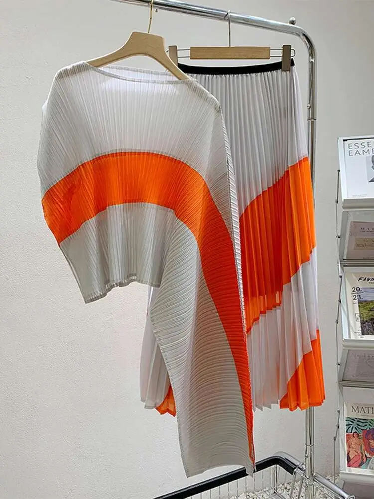 LANMREM 2 Pieces Pleated Set Women Irregular Print Color Block Shirt With Long Skirts Female Fashion Clothing 2025 New 2DA3805