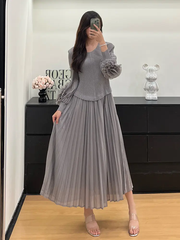 LANMREM Niche Chic Women's Pleated Two Pieces Set Flower Splicing Lantern Sleeves Design Top And Elastic Skirt 2025 New 2DB3568
