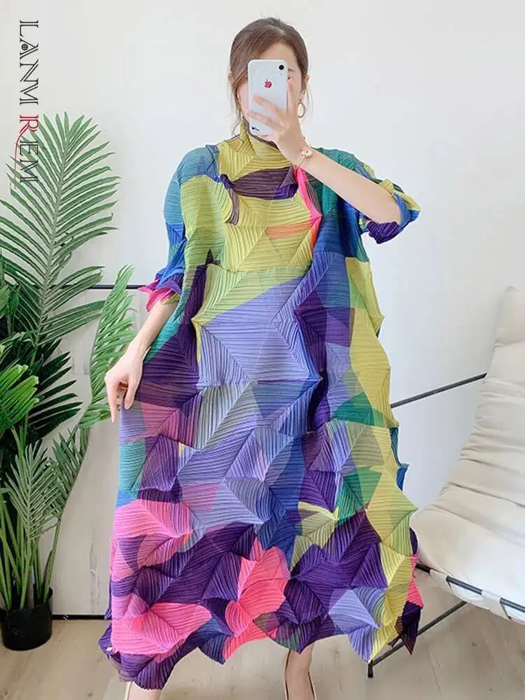 LANMREM Fold Dress For Women Color Block Loose Stretch Midi Dresses Female Fashion Pleated Dresses 2024 Spring New 2R4286