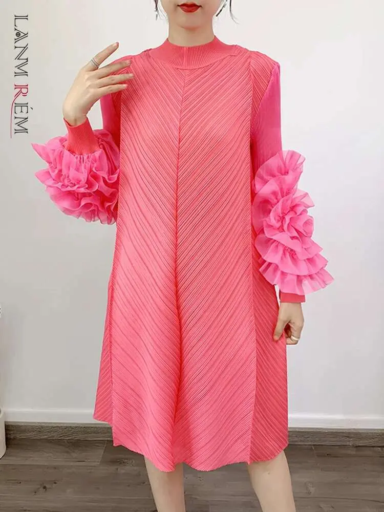 LANMREM Spliced Embroid Pleated Dress For Women Round Neck Long Sleeves Loose A-line Dresses Female Clothes 2024 Spring 2YA1024