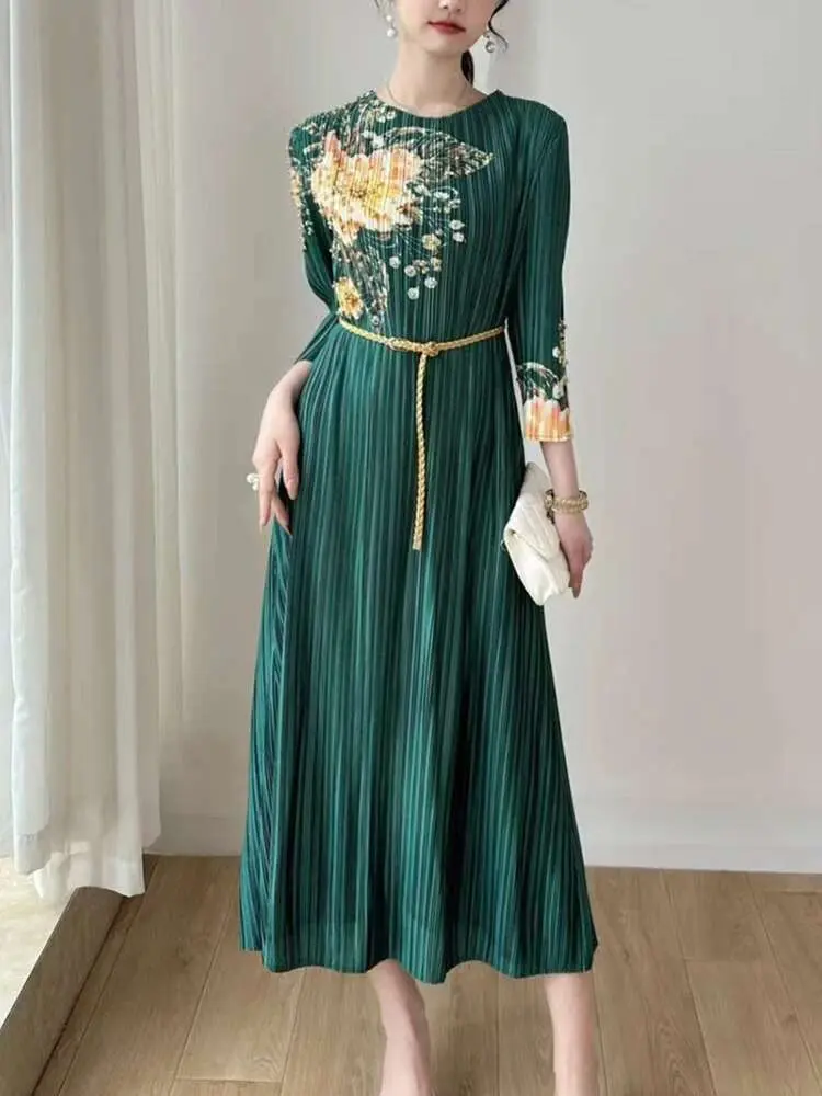 LANMREM Temperament Women's Pleated Dress O-neck Three Quarter Sleeve Loose Casual Print Dresses Fashion 2025 Summer New 2DE346