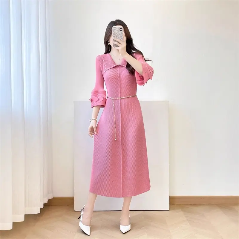 LANMREM Beading Patchwork Pleated Women's Dress 2025 New Loose Lapel Casual Tie Flower Design Elastic Famale Clothing 2DB4084