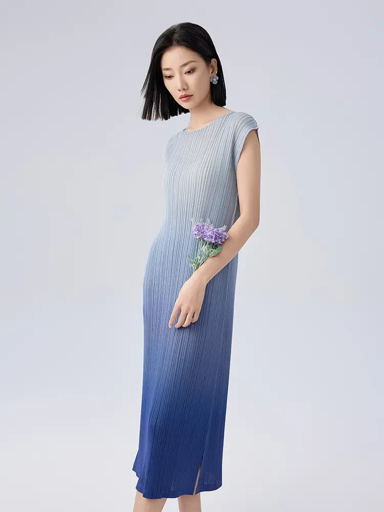 LANMREM niche chic Gradient color pleated dress women's 2025 new loose casual straight o-neck sleeveless summer dresses
