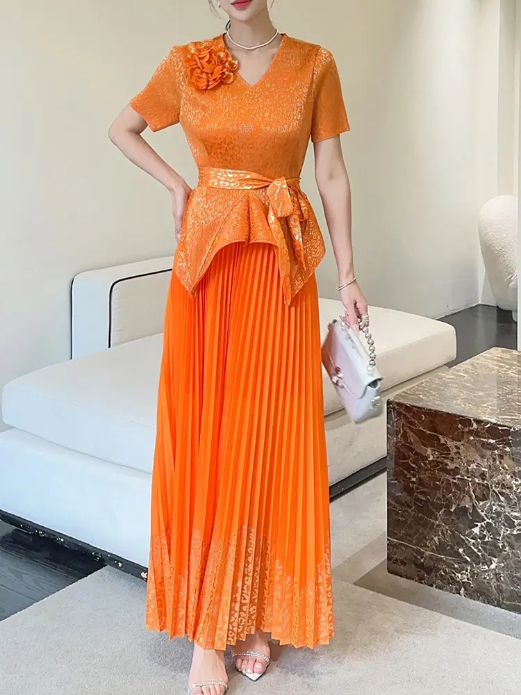 LANMREM Niche Gold Foil Printing Design Pleated Women's High Waist Two Pieces Set 2025 New Short Sleeve Top + Long Skirt 2DB2799