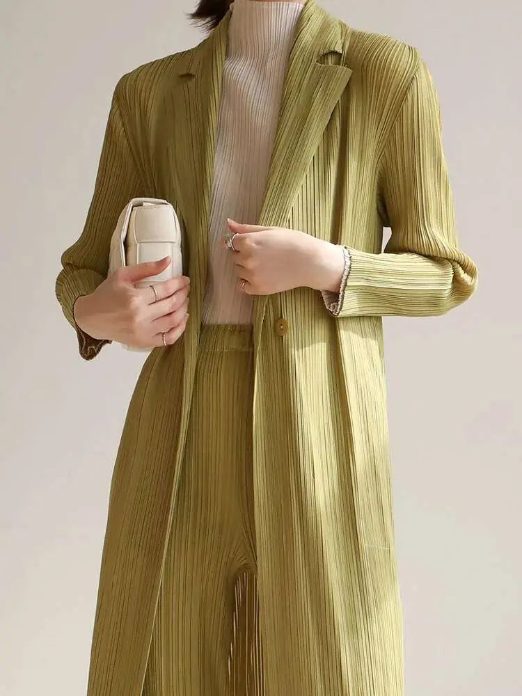 LANMREM Pleated Trench For Women 2025 Summer Spring Long Sleeves Solid Color Slim Mid-length Notched Collar Fashion Coats 2R3690