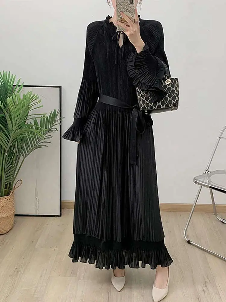 LANMREM Ruffle Edge Dress Women Long Sleeves Solid Color Pleated Maxi Dresses Female Festival Clothing 2025 Spring New 2DB1617