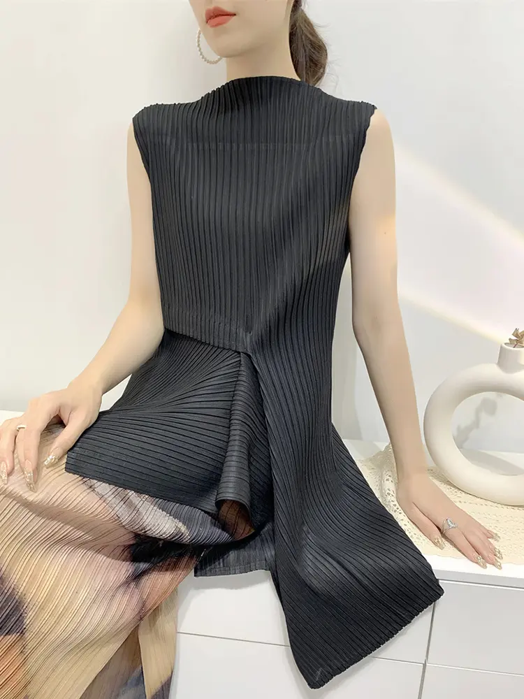 LANMREM Irregular Pleated T-shirt Women's Stand Collar Sleeveless Solid Color Gathered Waist Designer Fashion New Top 2DC1297