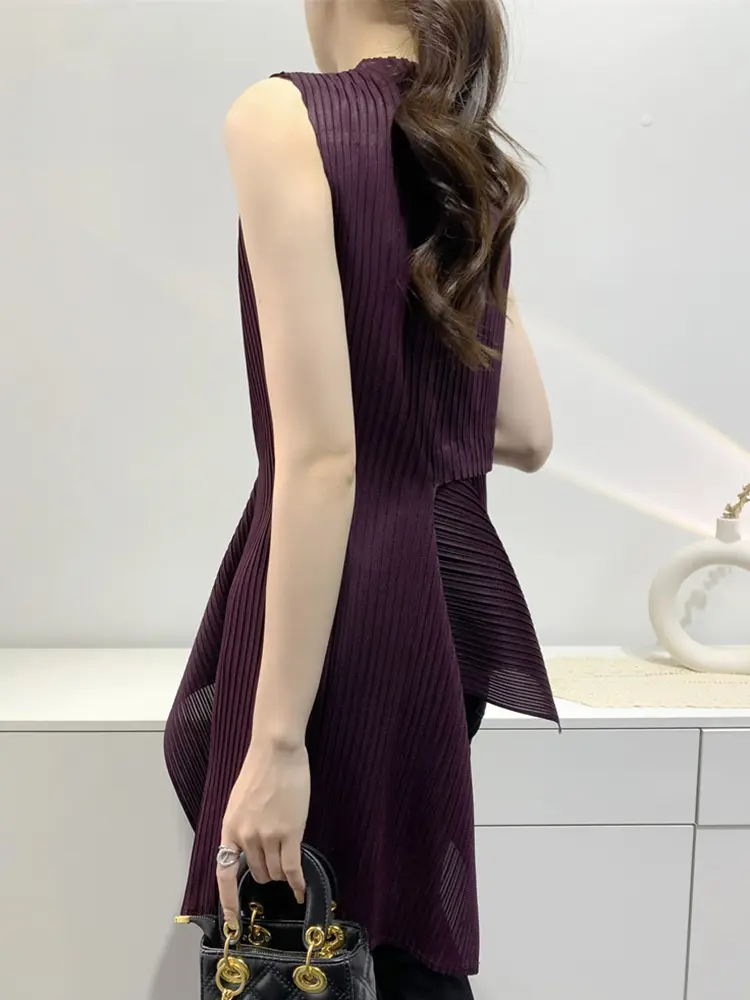LANMREM Irregular Pleated T-shirt Women's Stand Collar Sleeveless Solid Color Gathered Waist Designer Fashion New Top 2DC1297