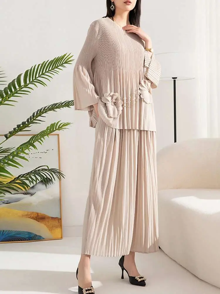 LANMREM Pleated 2 Pieces Set Women's Spliced Flower Round Neck Long Sleeves Tops High Waist Wide Leg Pants Female 2024 2YA1251