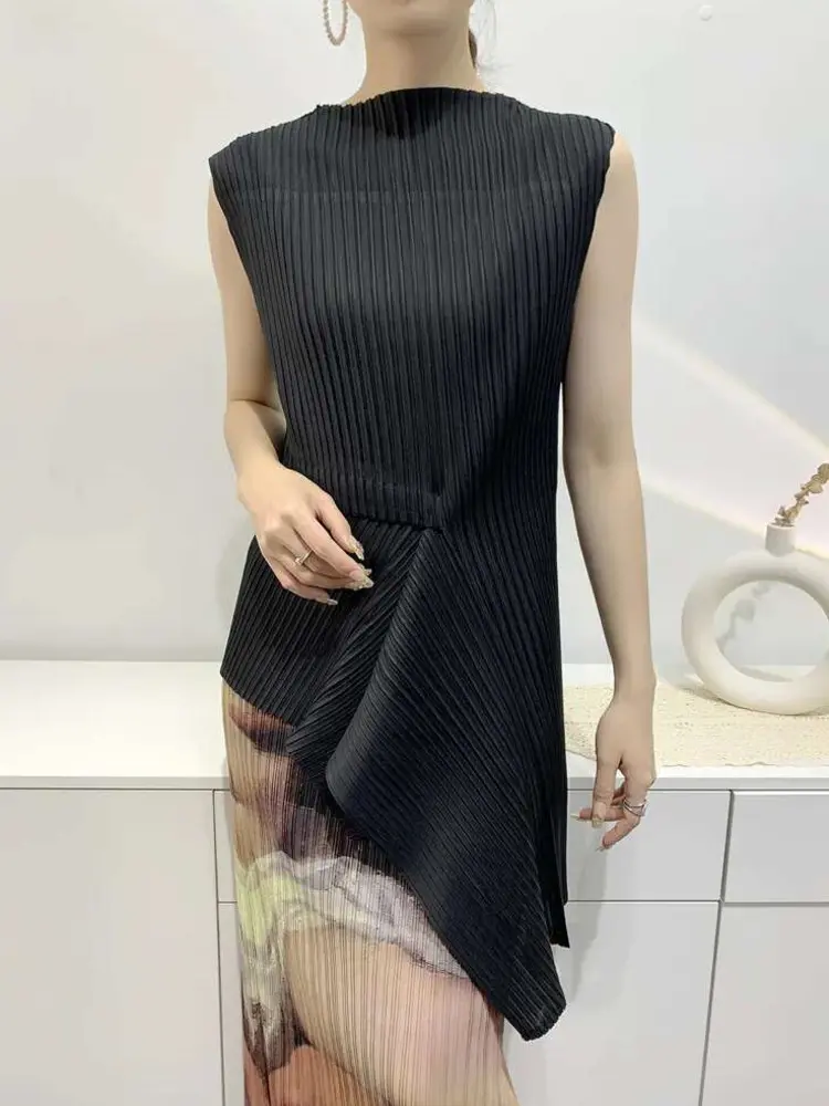 LANMREM Irregular Pleated T-shirt Women's Stand Collar Sleeveless Solid Color Gathered Waist Designer Fashion New Top 2DC1297