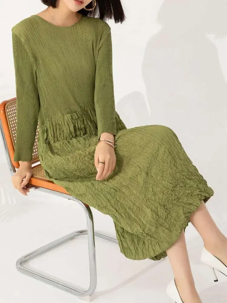LANMREM Women's High End Pleated Dress Round Neck Long Sleeves Stitching Pockets Handmade Solid Color Long Dresses 2DA2226