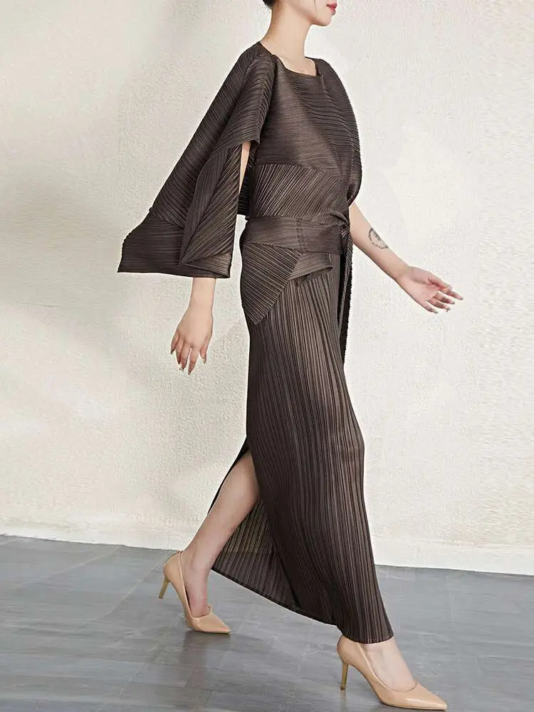 LANMREM 2025 Spring 2 Pieces Set O-neck Short Sleeves Tops High Waist Split Belt Dresses Solid Color Female Clothes 2YA891