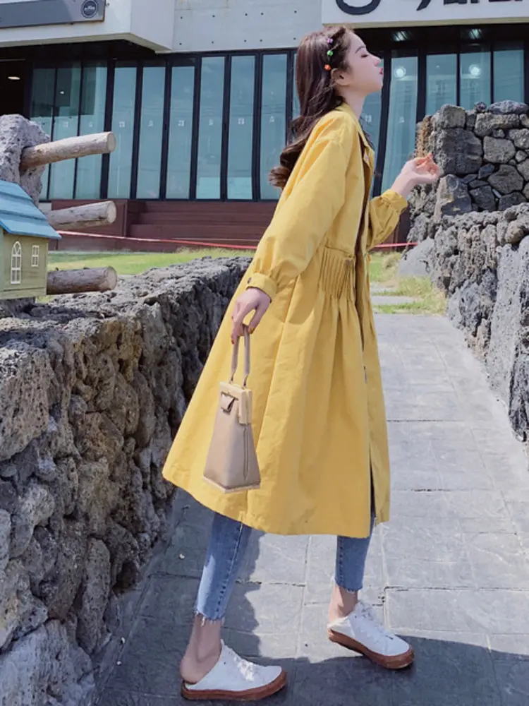 LANMREM Yellow Trench Coat Women's 2025 New Loose Casual Temperament British Style Long Coat Chic Drawstring Windbreaker 2DB2764