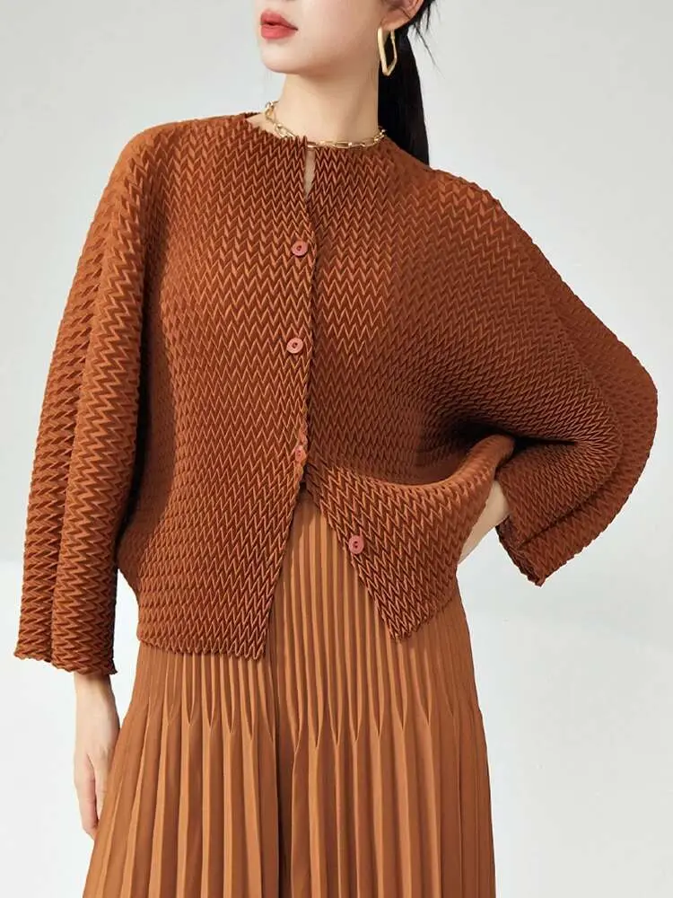 LANMREM Fashion Pleated Women's Shirt Round Neck Long Sleeves Loose Solid Color Tops Casual 2024 Spring New Clothing 2AA4482